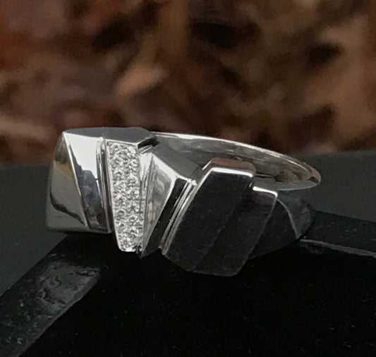 "Skyline" ring with Diamond pave